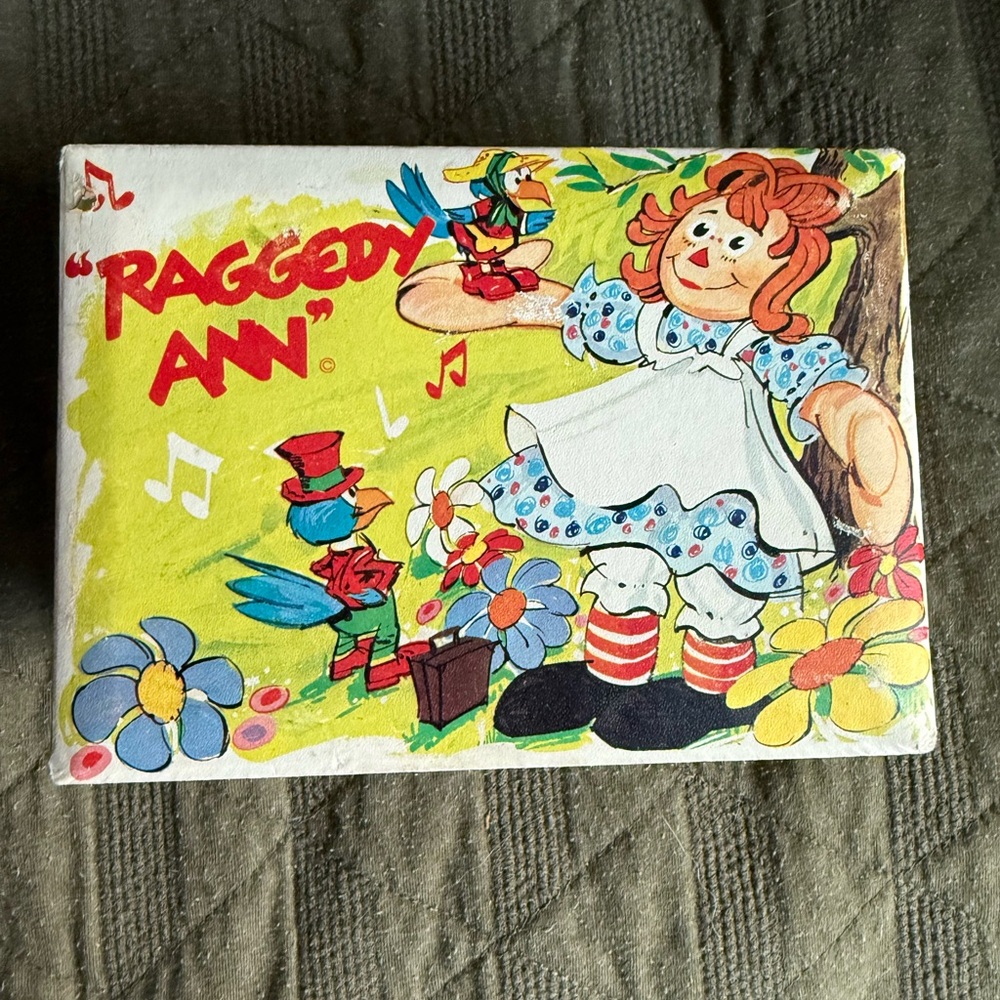 Raggedy Ann 1972 music box